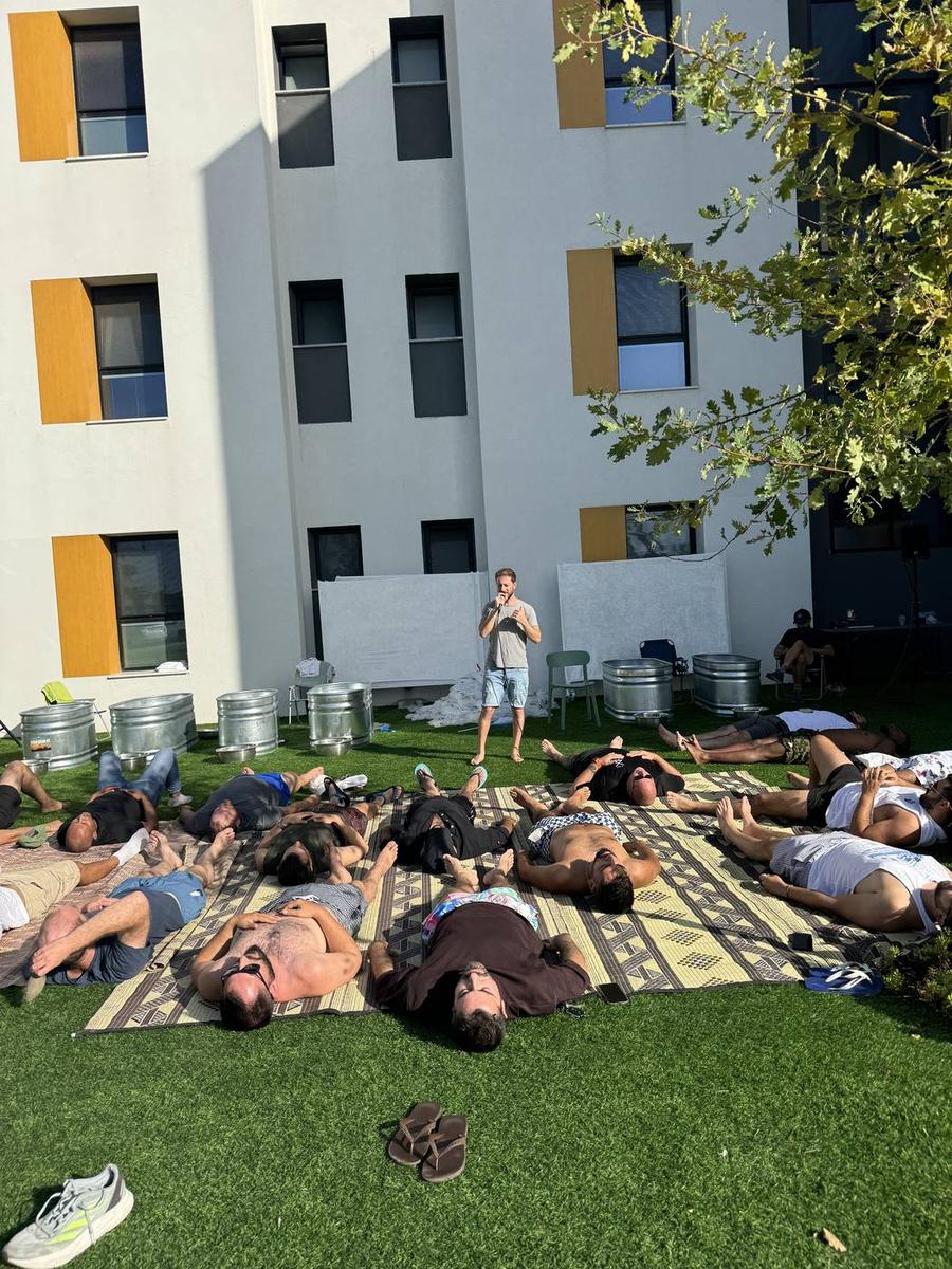 מפגש ריפוי עם נועם רז